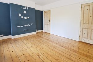 Ladysmith Avenue - click for photo gallery